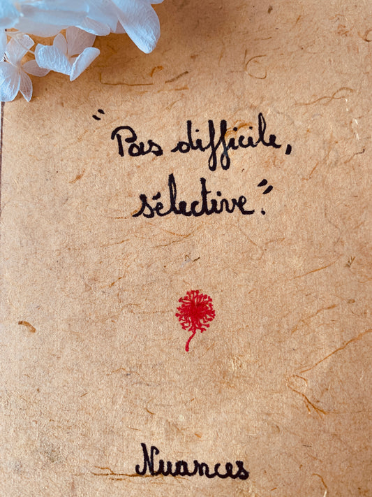 Cadre en bois : " Pas difficile, sélective"